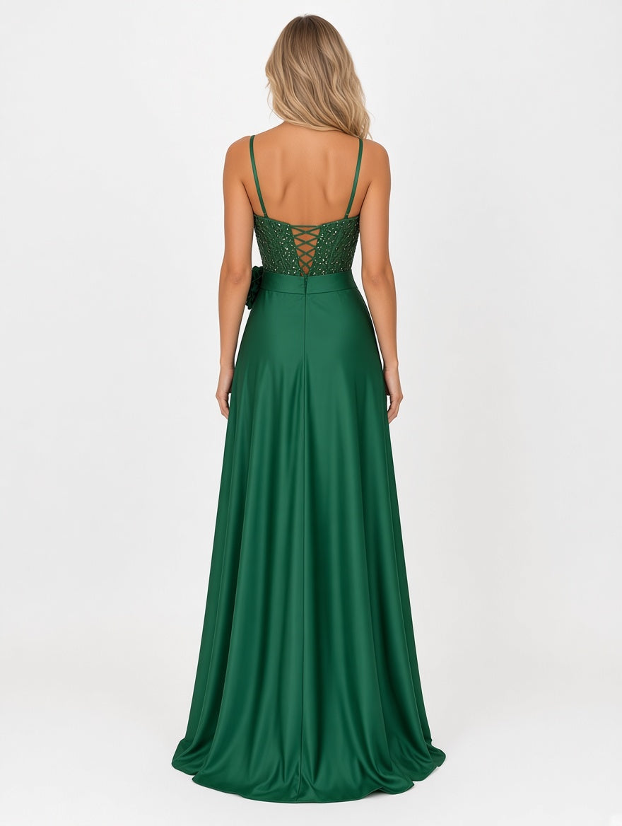 Abito corto verde con sovragonna